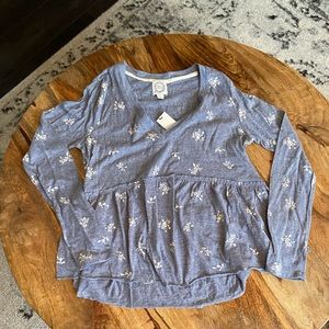 Francescas NWT Blue Floral Long Sleeve Top